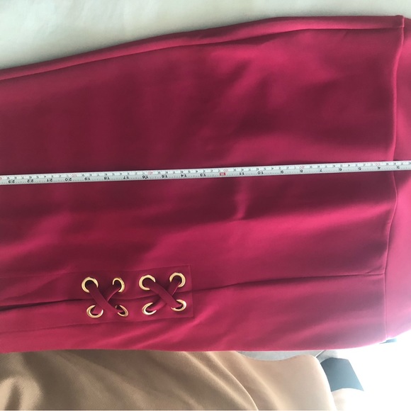 Color fuchsia pink. Brand new with tag. Size large - Picture 5 of 7